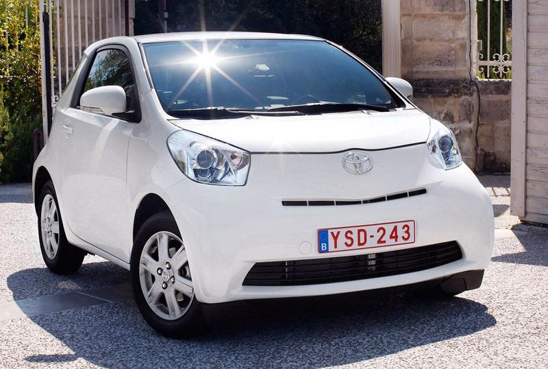 Paryż 2008: Toyota iQ – pierwsze informacje i fotografie wersji seryjnej