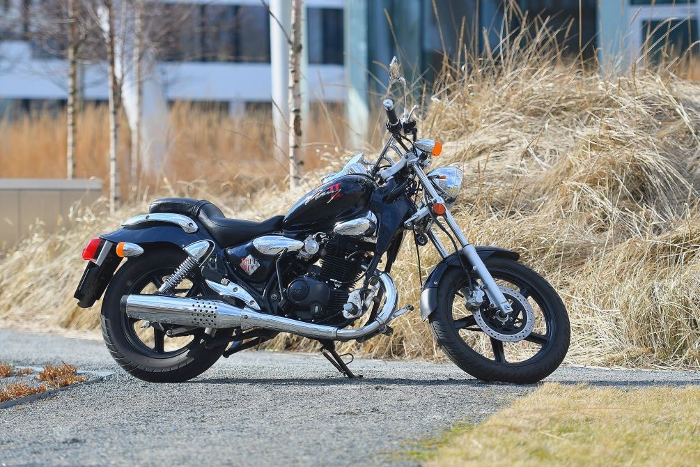 Nisko, dlugo - klasyka gatunku. Kymco ZING II 125...