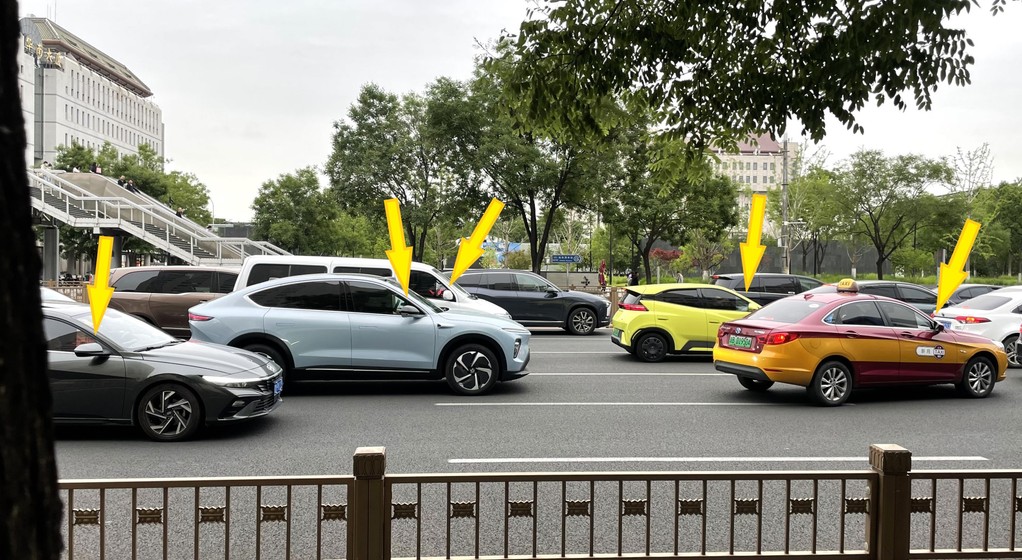 Chiny: samochody z dziwnie przyciemnionymi szybami