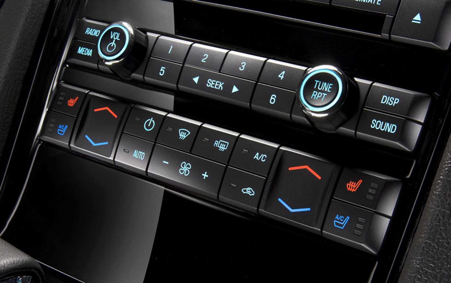 Ford Taurus SHO – rodzinny sedan w najostrzejszej wersji