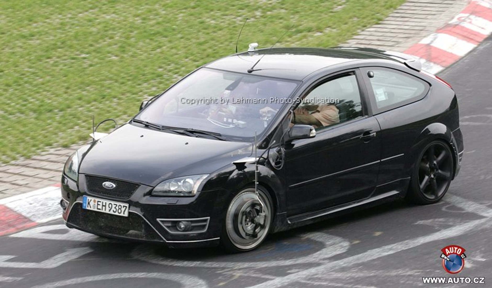 Zdjęcia szpiegowskie: Ford Focus RS podczas testów