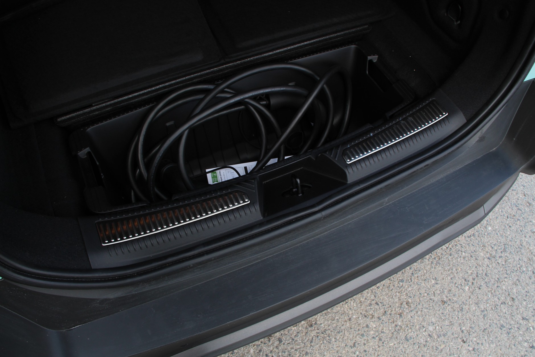 Renault 4 E-Tech Iconic