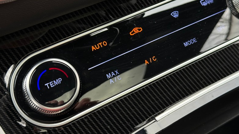 Automatyka klimatyzacji działa własnym życiem. Możesz z niej korzystać, ale nie polecam