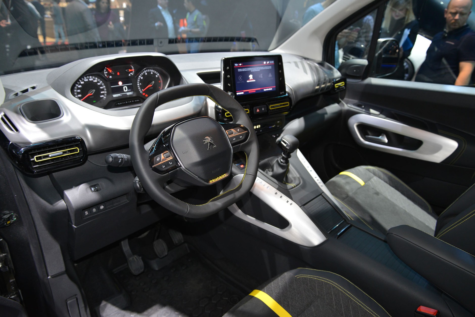 Mnóstwo nowości Peugeota - Genewa Motor Show 2018 - Rifter w wersji Adventure