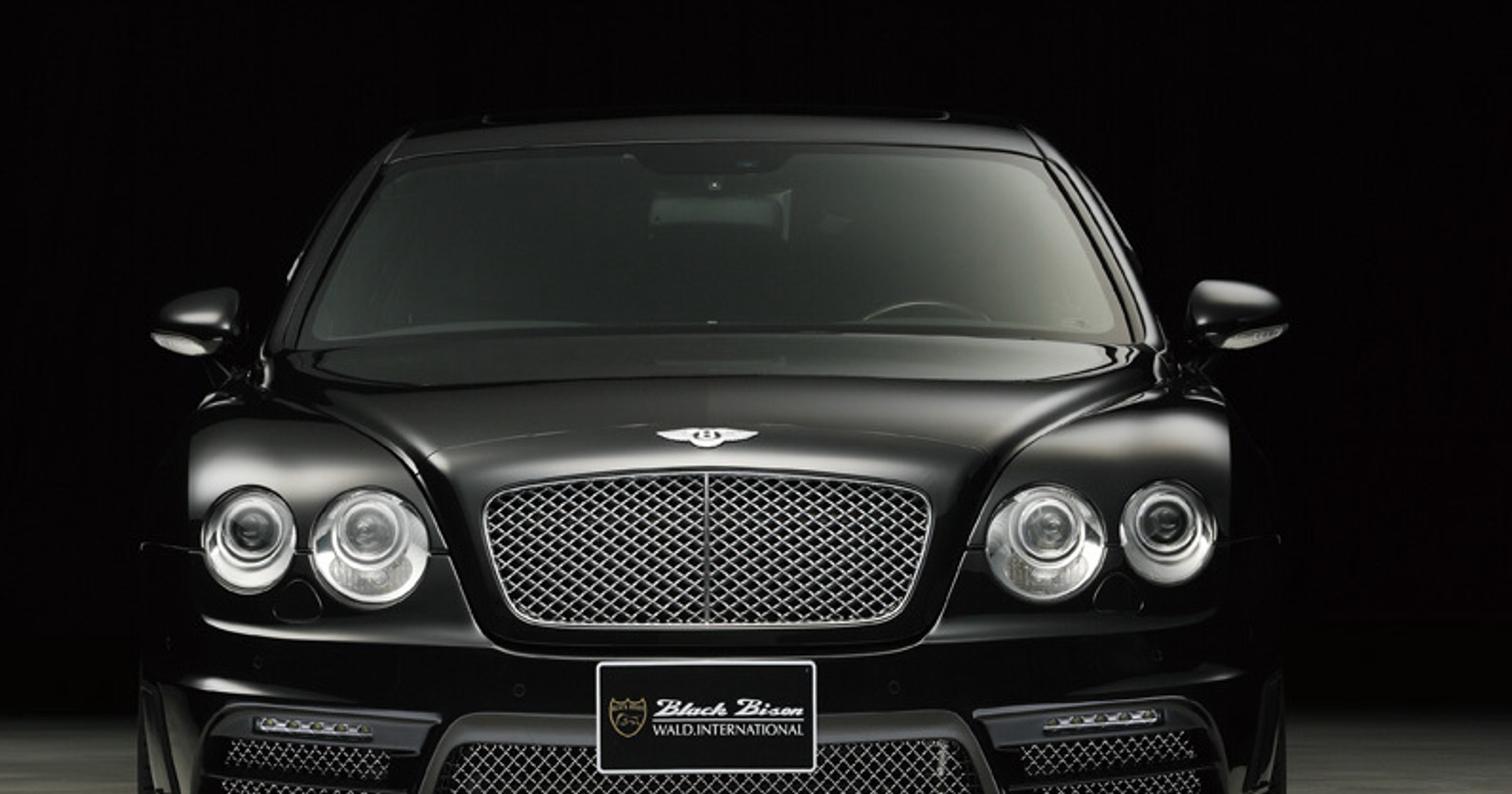 Bentley Continental Flying Spur po japońsku