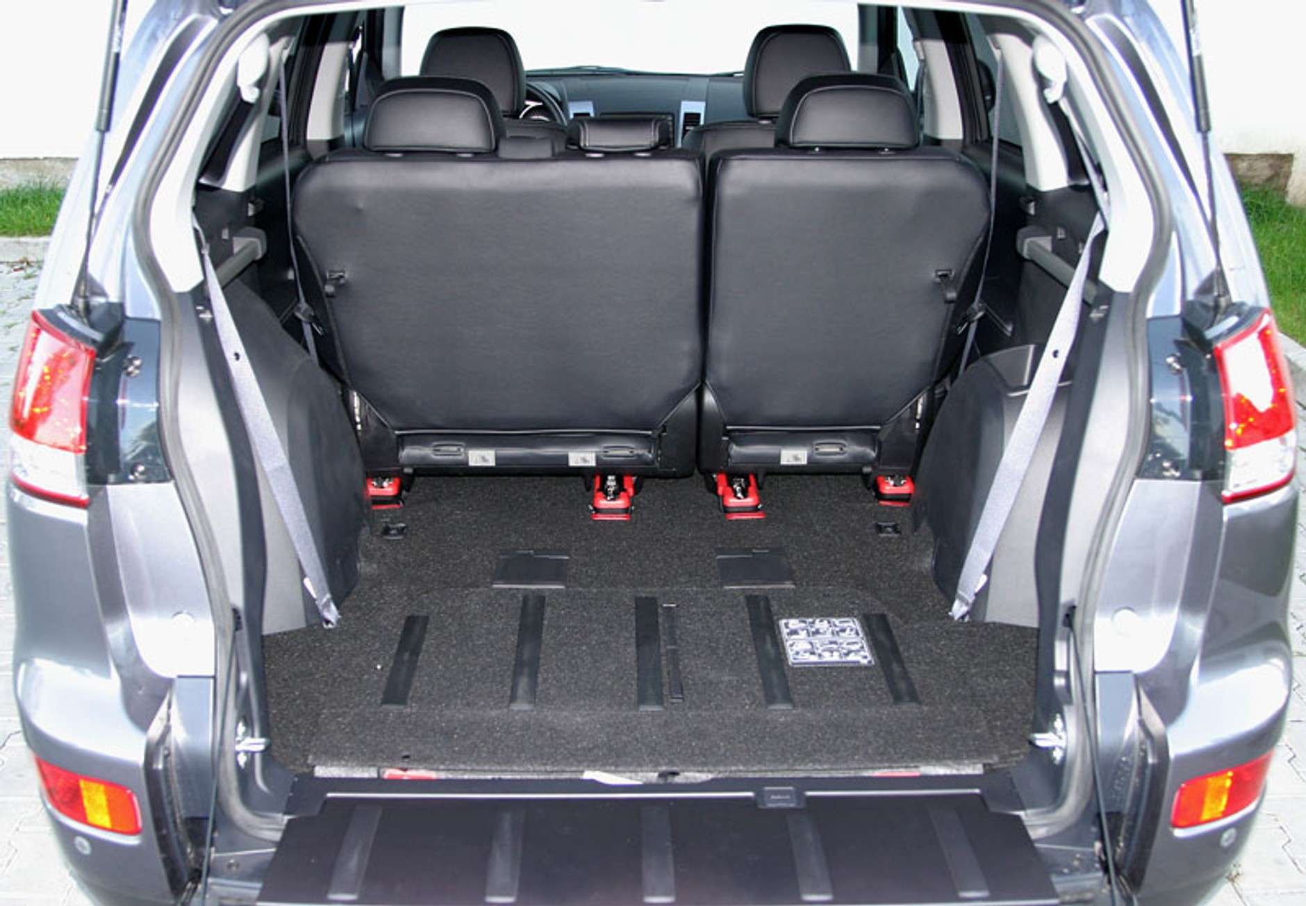 Citroën C-Crosser 2,2 HDI - spełnienie marzeń za 140 tys. zł