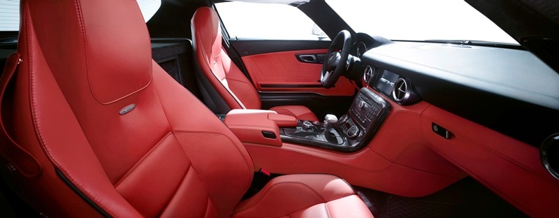 Mercedes SLS AMG w całej okazałaości