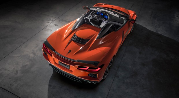 Nowy Chevrolet Corvette cabrio – po raz pierwszy ze sztywnym dachem