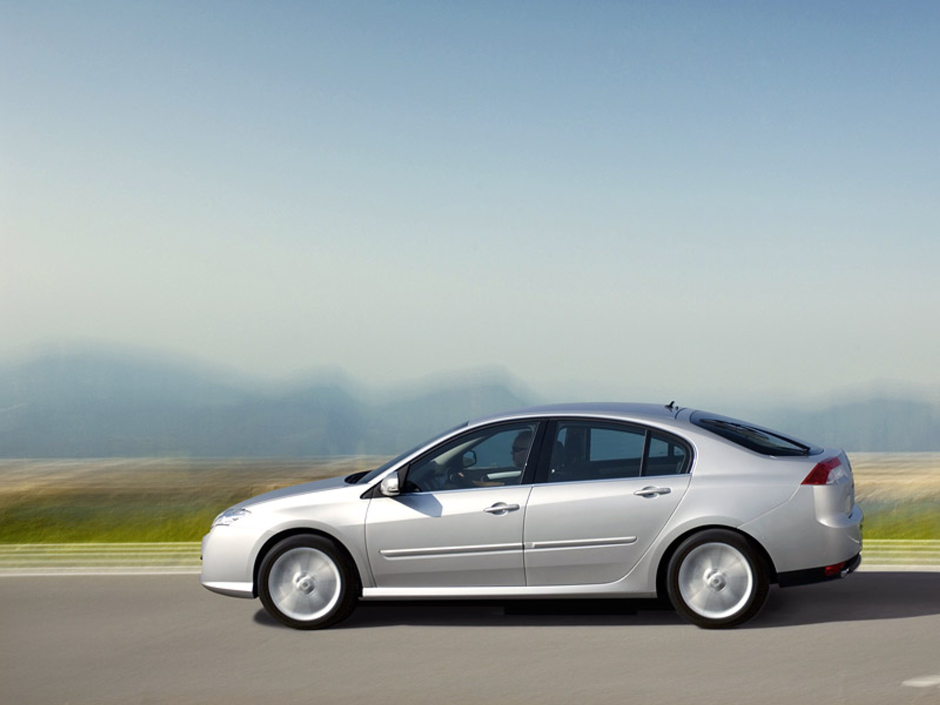 Renault Laguna 1,5 dCi (81 kW/110 KM) ze zużyciem 5,1 l/100 km