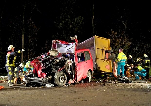 Tragiczny wypadek polskiego VW Transportera w Holandii