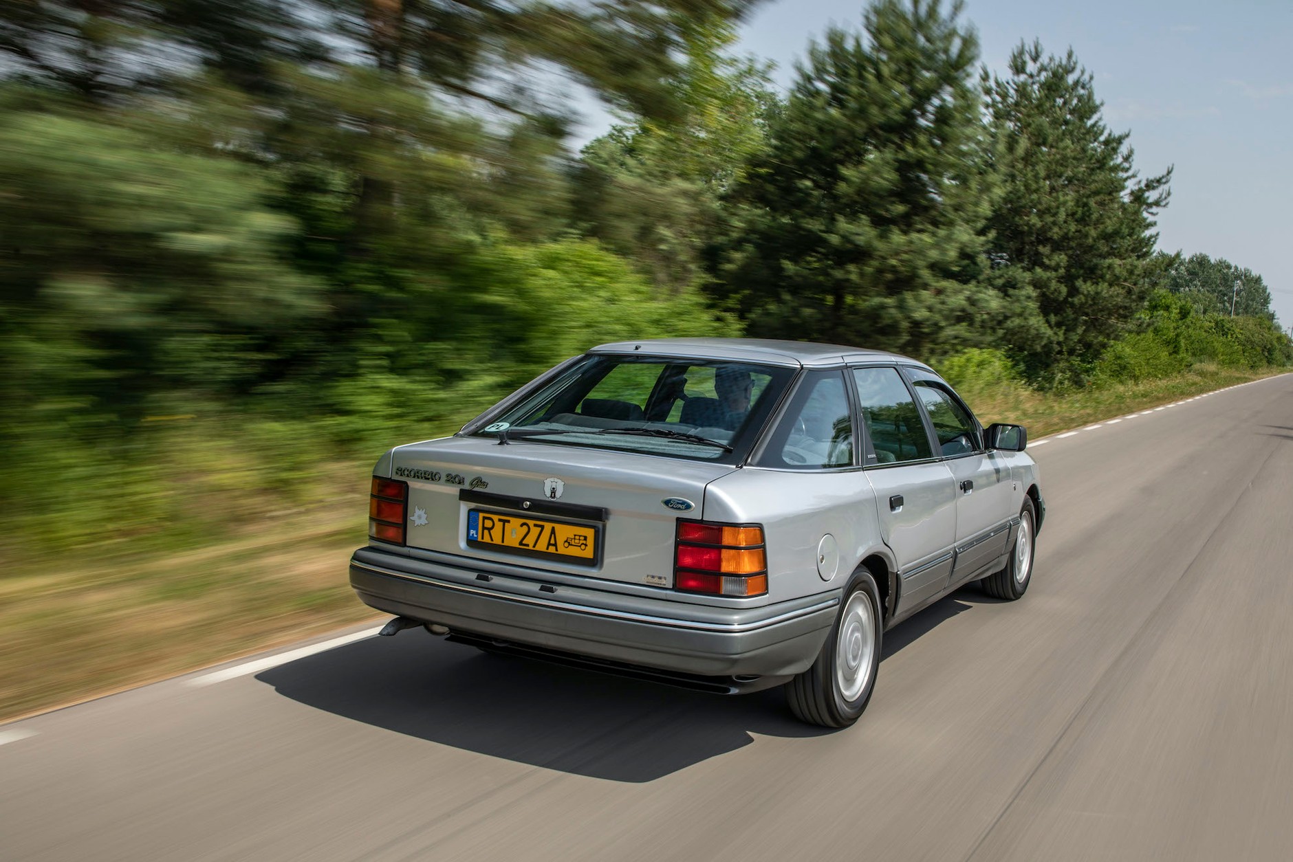 Nasze testowe Scorpio miało pod maską 2-litrowy silnik (wersja Ghia).