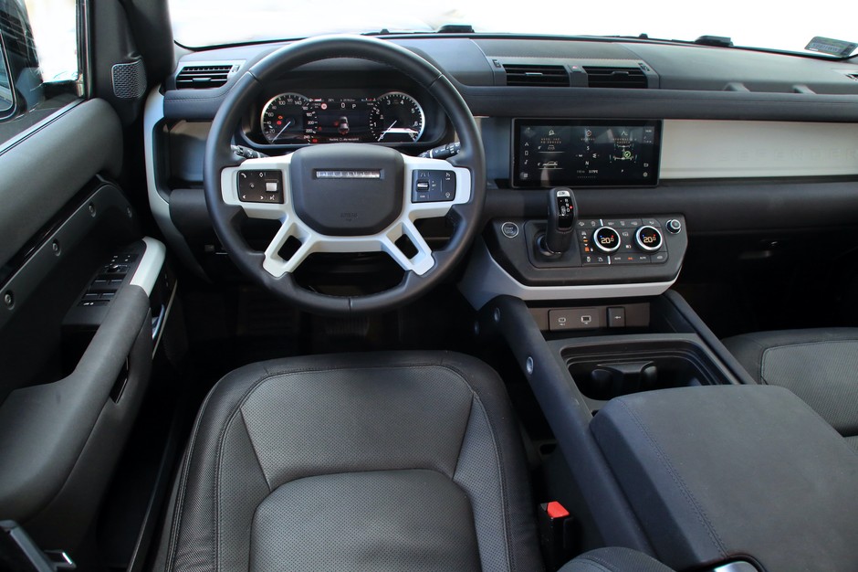 Land Rover Defender 110