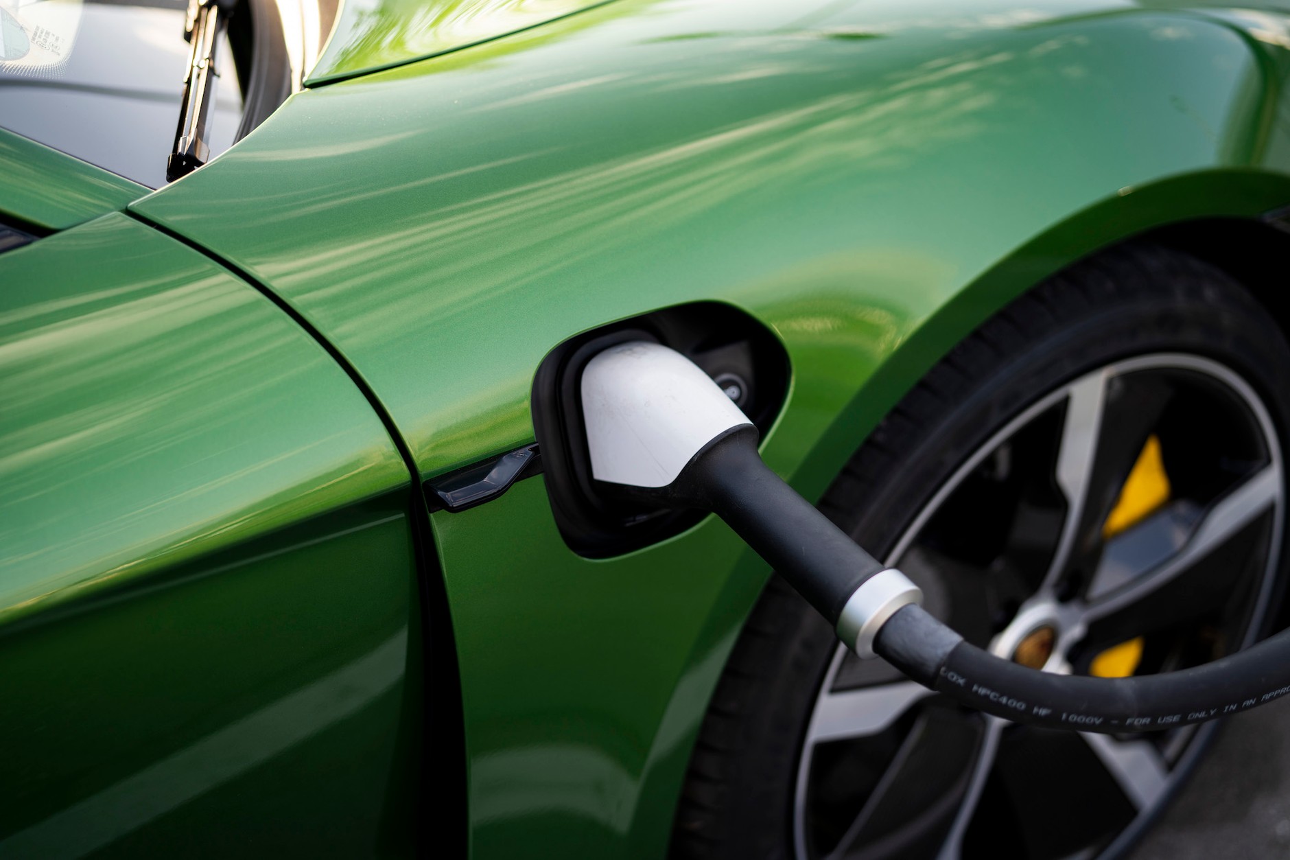 Porsche Taycan – jak jeździ pierwsze elektryczne Porsche?