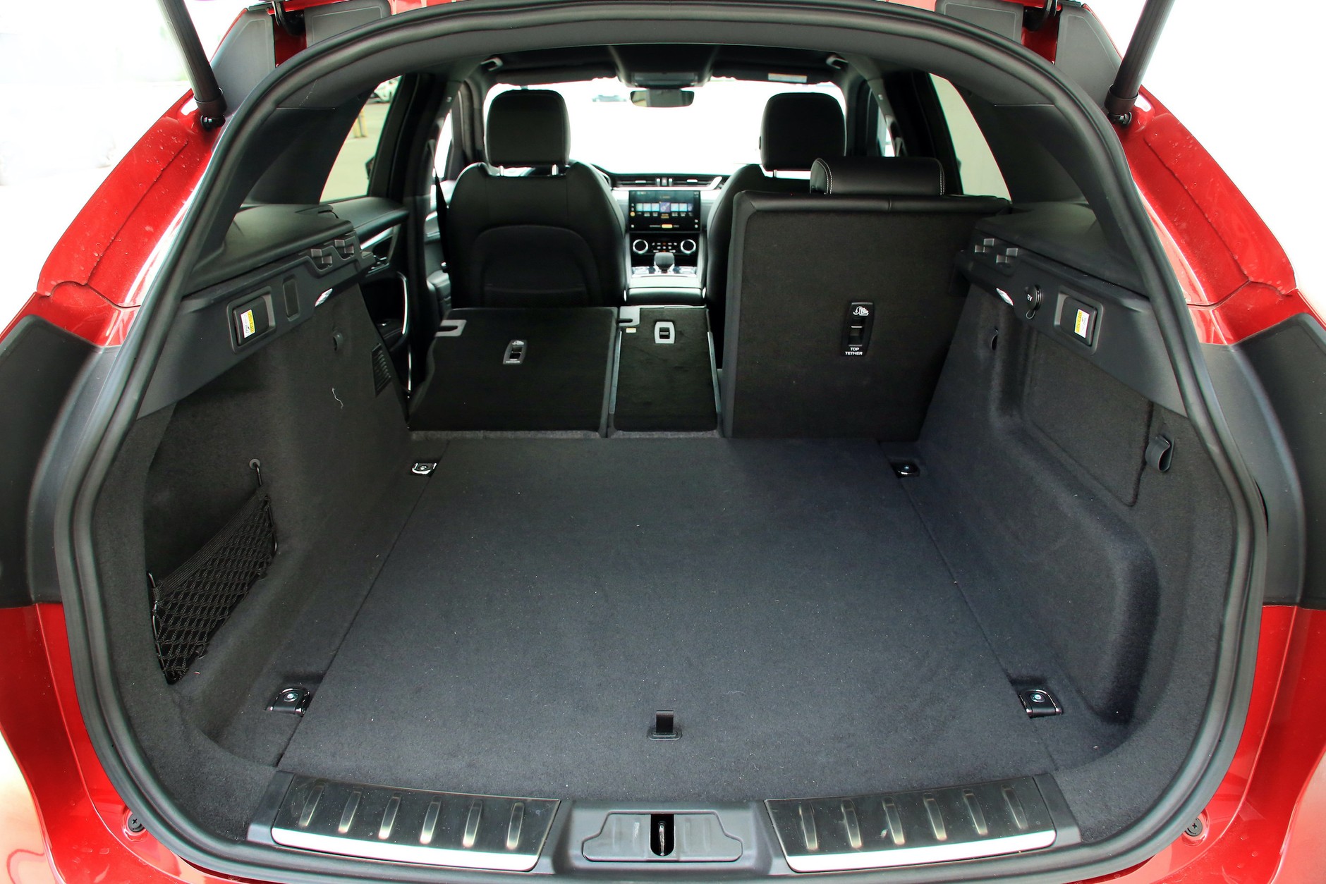 Jaguar F-Pace – 2021 rok