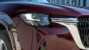 Nowa Mazda CX-80 raczej z dieslem i w nowym kolorze. Marka zapowiada duże premiery w 2025 r.