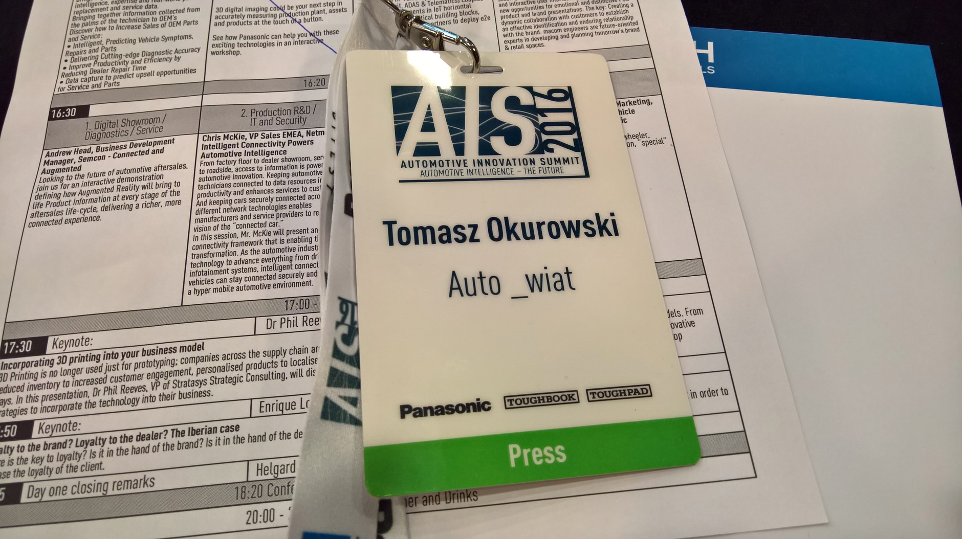 Auto Świat bez Ś. Zdarza się. Szczególnie za granicą