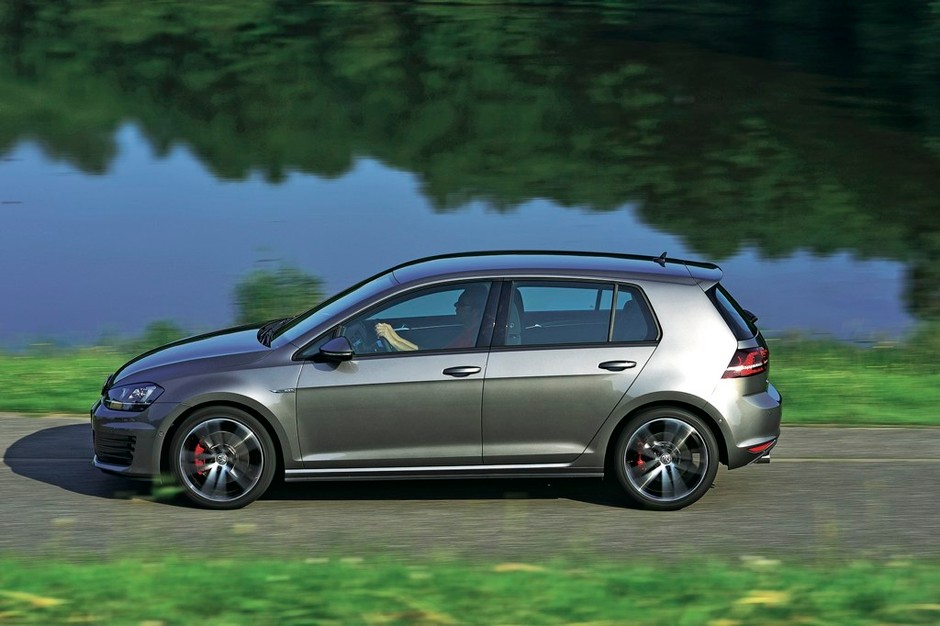 VW Golf 2.0 TDI GTD z boku