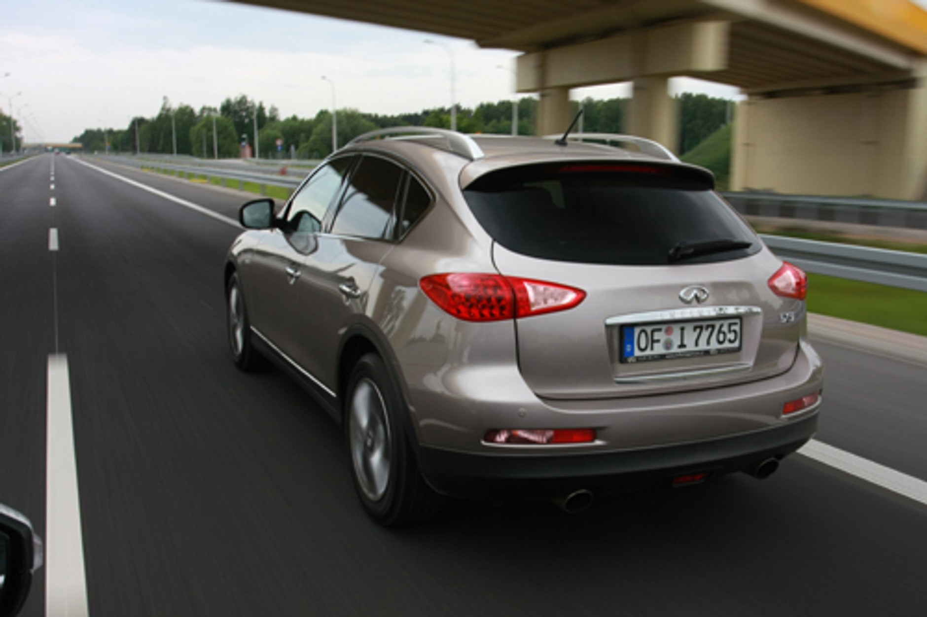 Infiniti EX37 GT: Nowe oblicze luksusu