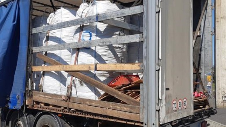 Inspektorzy ITD odkryli, że litewski przewoźnik wiózł inne rzeczy