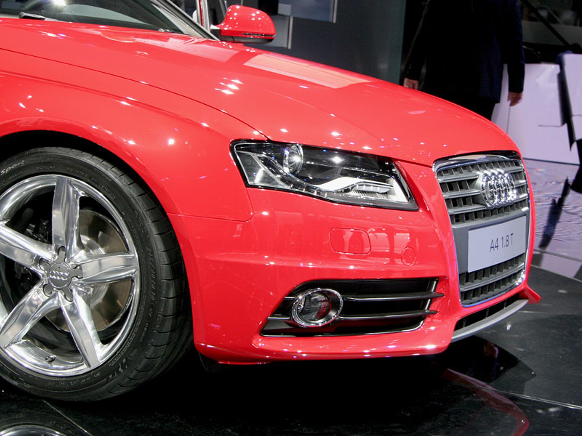 IAA Frankfurt 2007: Audi A4 – wynik pogoni za BMW 3