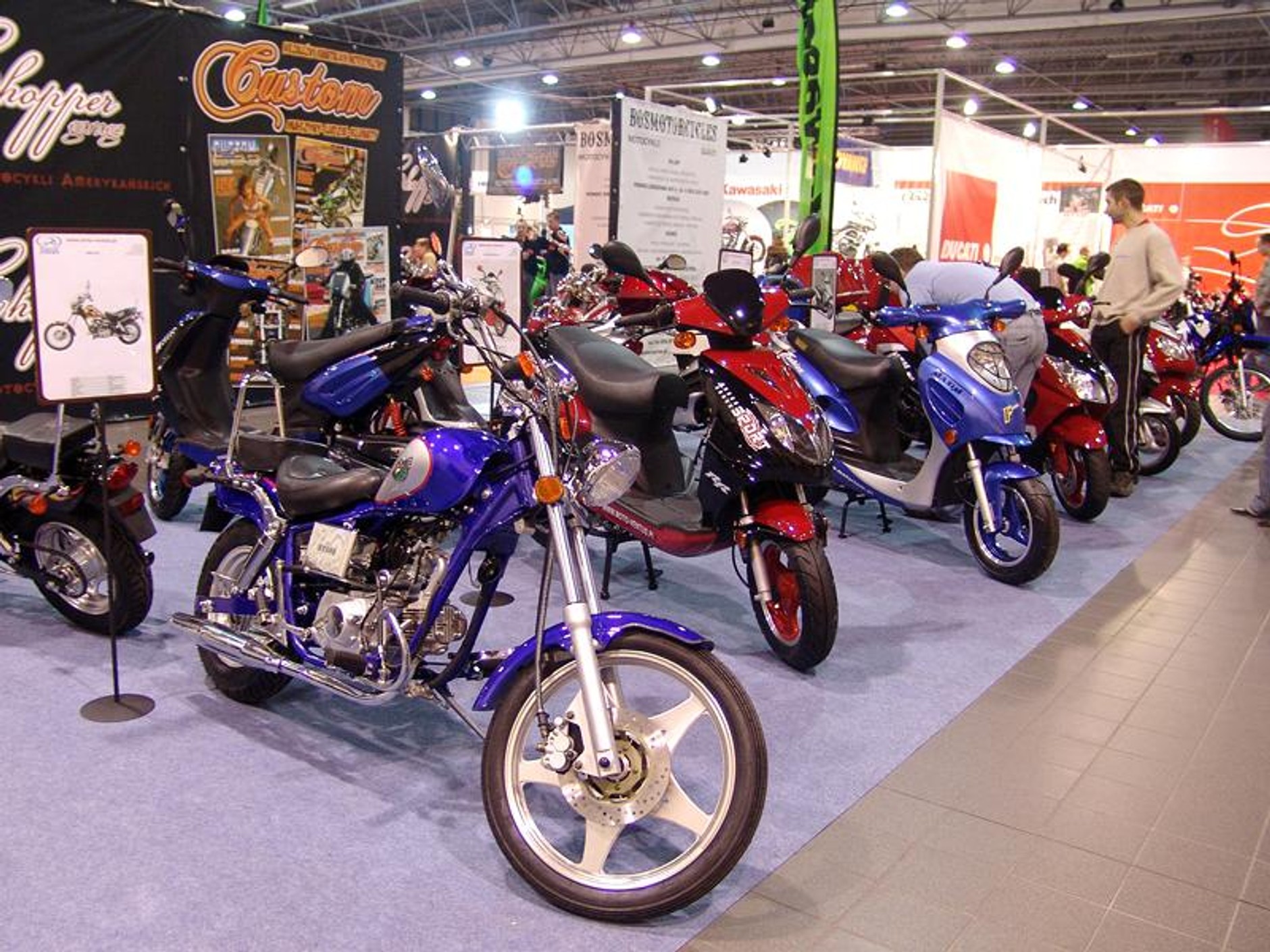 MOTOCYKL-EXPO 2007: cudowne maszyny i piękne dziewczyny (fotogaleria)