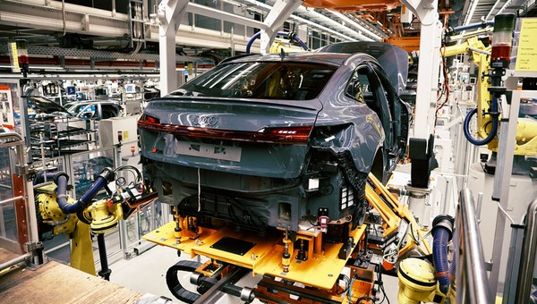 Produkcja Audi Q8 e-tron w niedziałającej już fabryce pod Brukselą