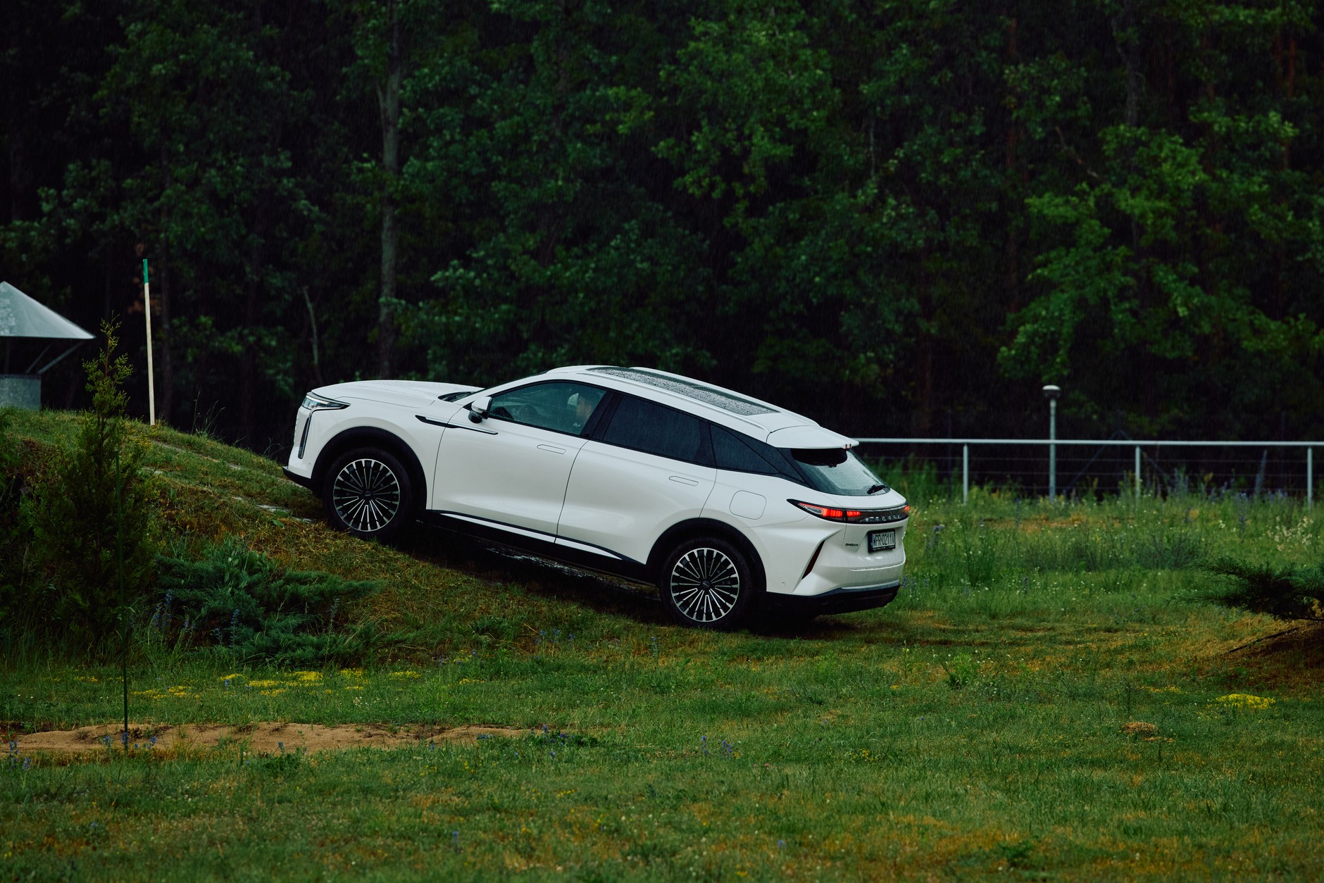 Omoda 9 Super Hybrid. Pierwsza jazda w Polsce