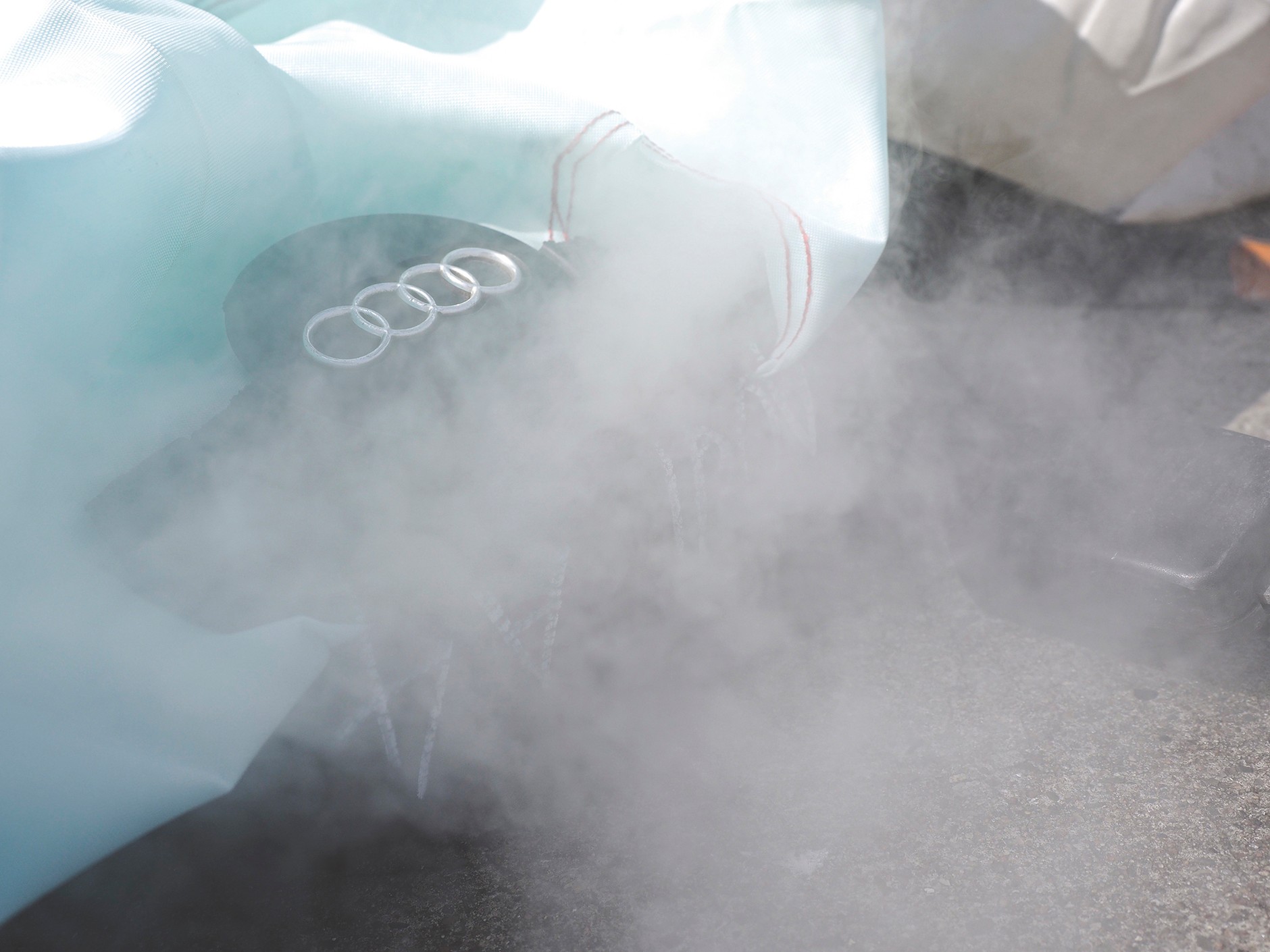 Czy w starym aucie trzeba wymieniać poduszki powietrzne?