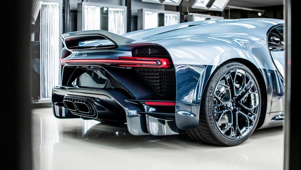 Unikalne Bugatti Chiron Profilee. Tapicerka z pasków o długości 2,5 km, 0-100 km/h w 2,3 s!