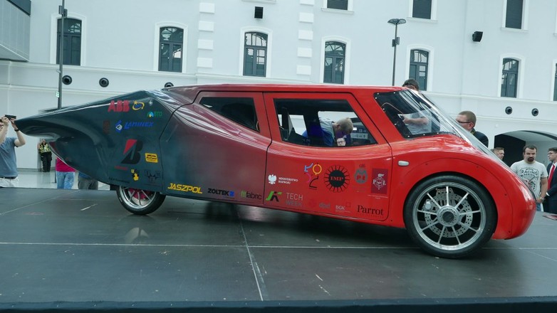 Polski pojazd solarny