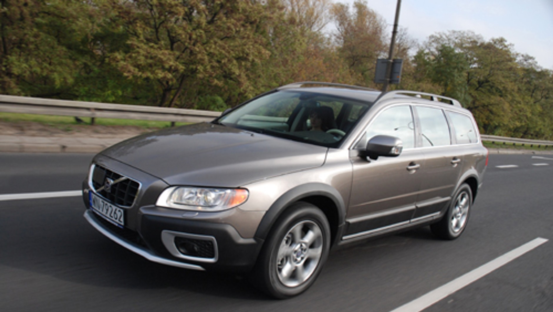 Volvo XC 70 – praktyczne, uterenowione kombi. Jako kilkunastoletni diesel już wkrótce z zakazem wjazdu do SCT.