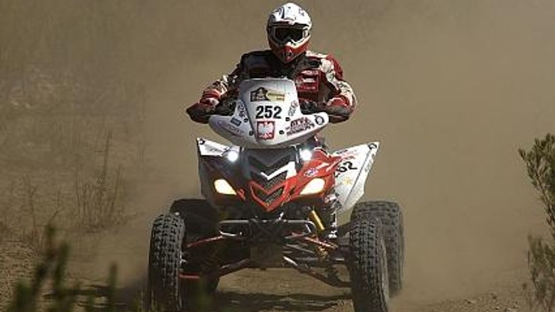 Dakar 2010: Rafał Sonik zmierza do mety