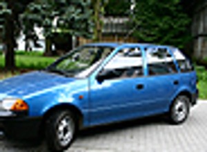 Suzuki Swift 1.0 GL - Trzeszczy, ale jedzie