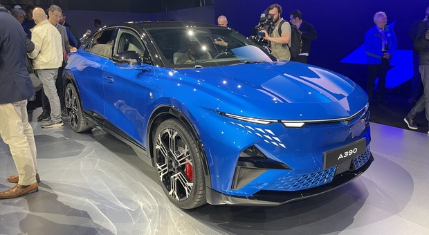 Obejrzałem SUV-a, który udaje, że nim nie jest. Bije z niego sportowy duch Alpine