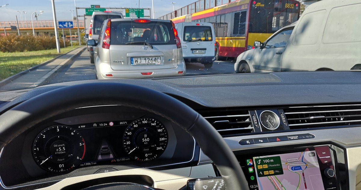 Korek w Warszawie na wylotówce