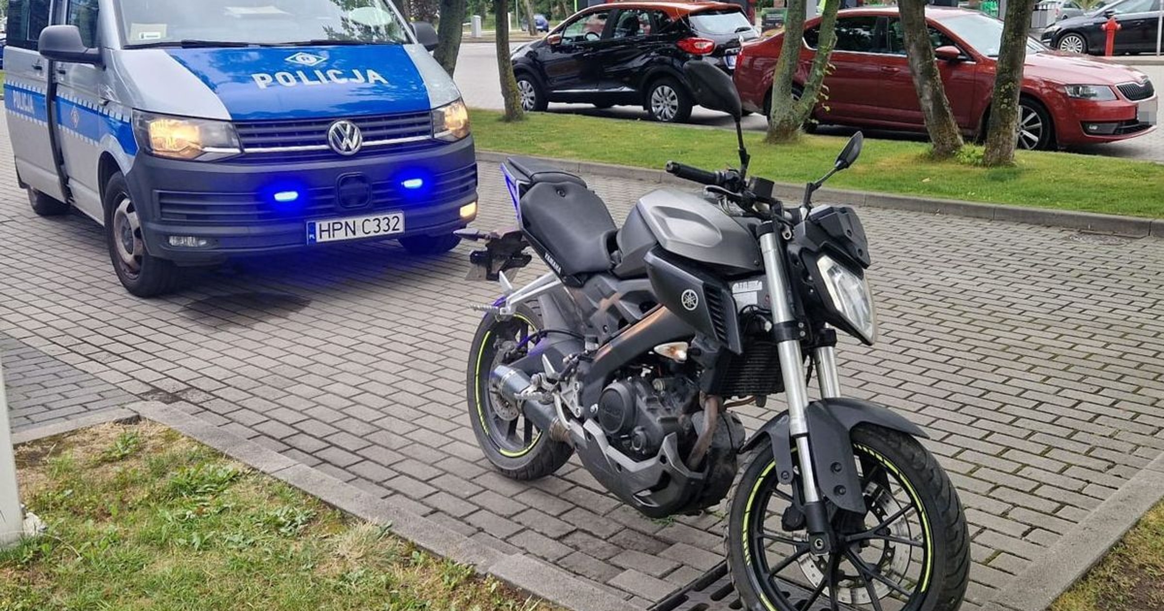 Obraz pochodzący z serwisu https://pomorska.policja.gov.pl/pom/informacje/wiadomosci/134188,Zatrzymani-kierujacy-po-narkotykach-oraz-kierowca-ktory-byl-poszukiwany-pod-wply.html