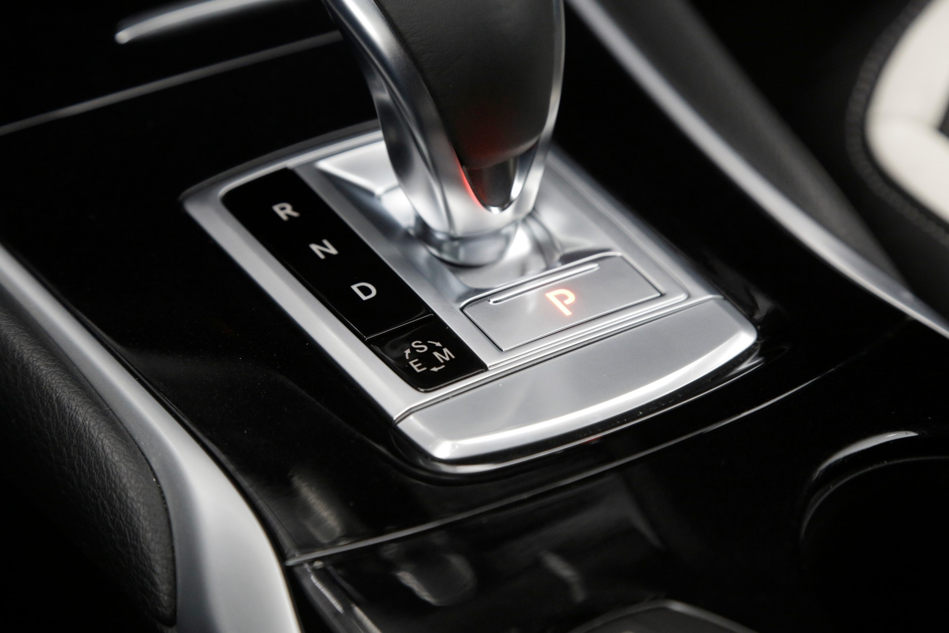 Infiniti Q30 2.0t AWD