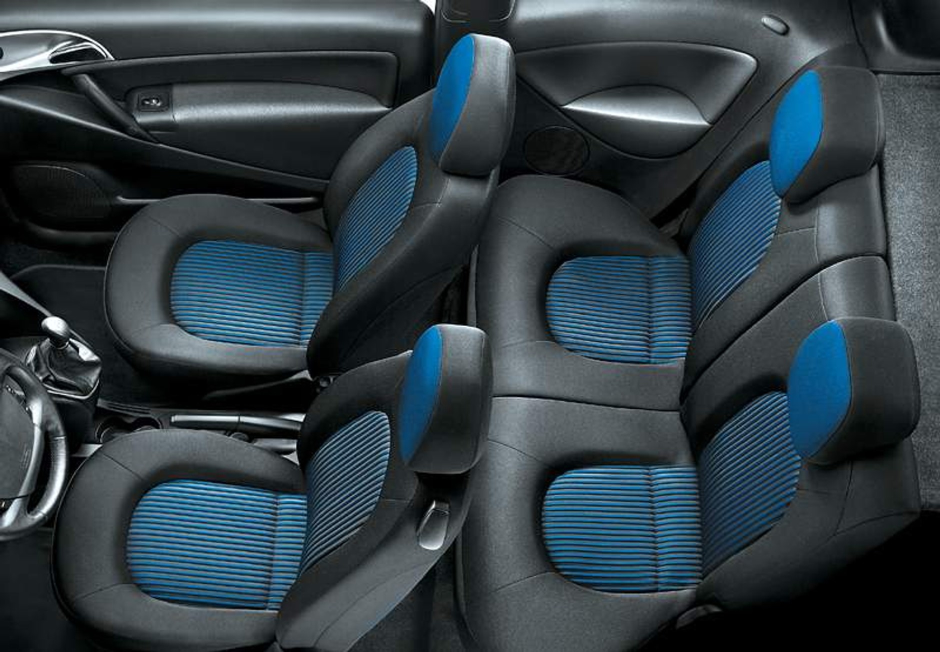 Lancia uczci w Paryżu stulecie marki nowym modelem Ypsilon