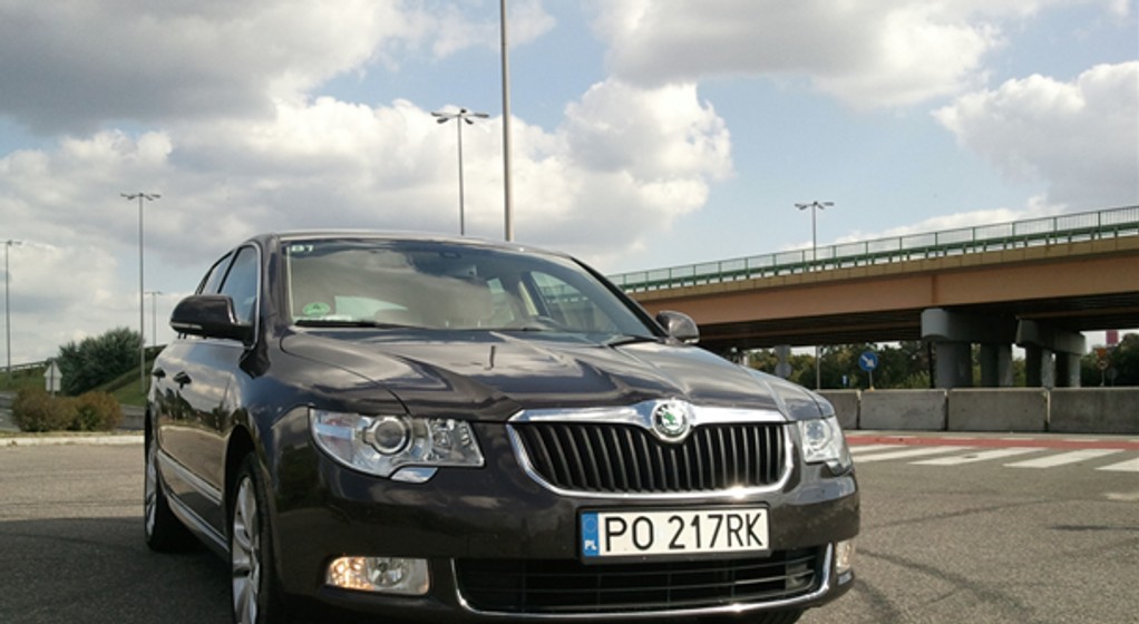 Skoda Superb 2.0 TDi DSG - Limuzyna z pomysłem