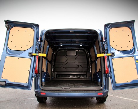 Ford Transit Custom plug-in – miejski dostawczak