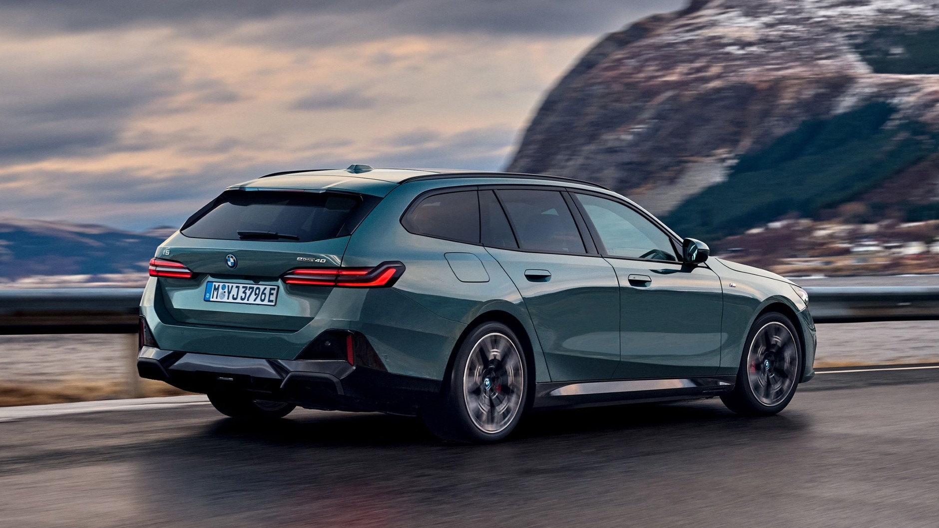 BMW serii 5 Touring (kod G61; od 2024 r.)