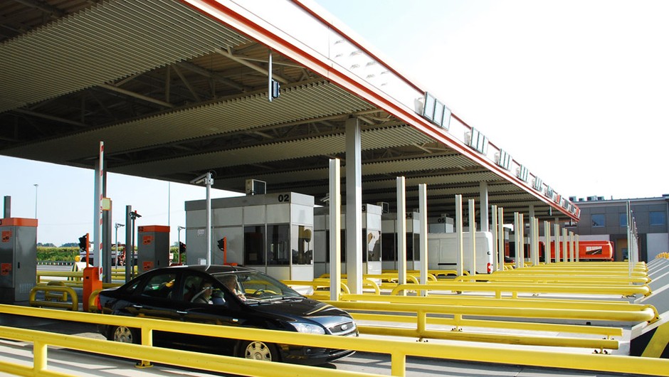 Jak szybko zapłacić za autostradę? ViaAuto bez tajemnic