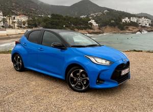 Toyota Yaris teraz z jeszcze mocniejszą hybrydą. Już nią jeździłem. Klienci pokochają ten model?