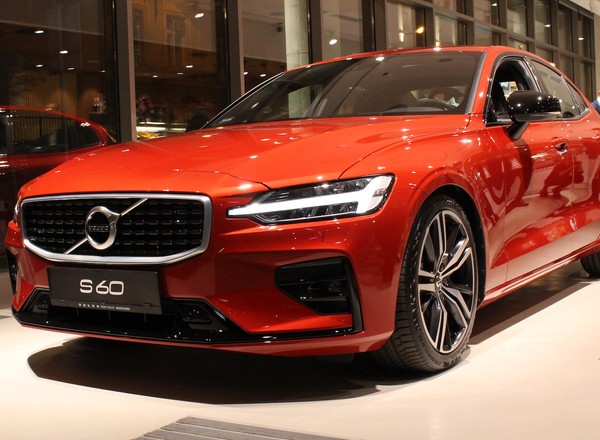 Volvo – salon samochodowy w twoim salonie