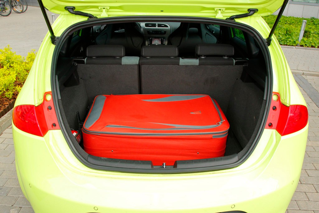 Seat Leon Cupra R: uwodzi wyglądem i zachwyca osiągami