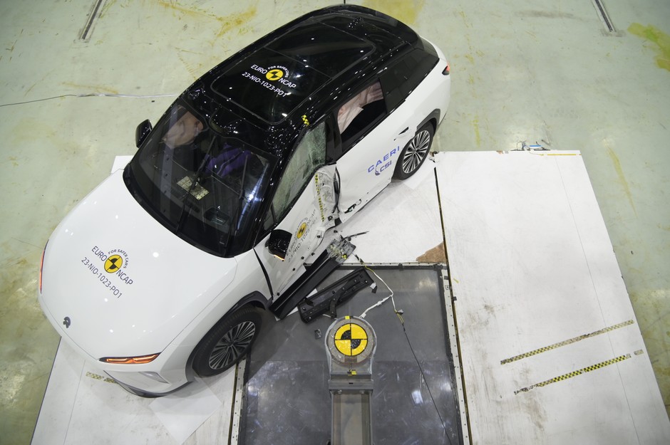 Crash-test: NIO EL7