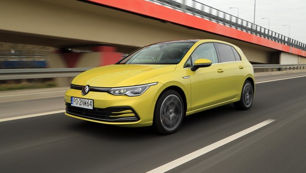 Volkswagen Golf VIII 1.5 eTSI DSG