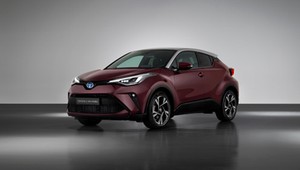 Odświeżona Toyota C-HR rocznik 2022 – drobne, ale istotne zmiany