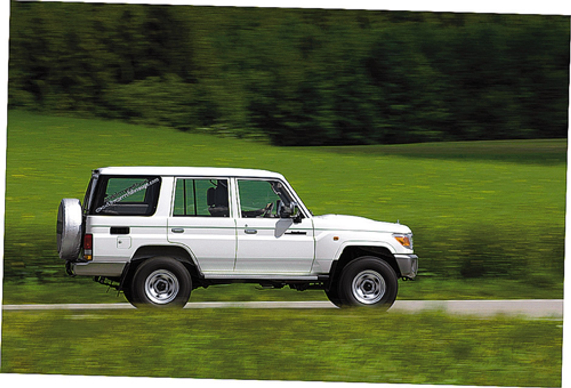 Toyota Land Cruiser HZJ76 - Emeryt? Nigdy!