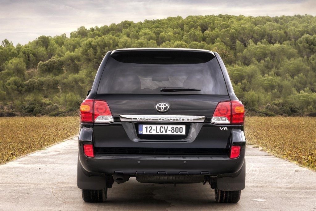 Toyota Land Cruiser V8 po retuszu